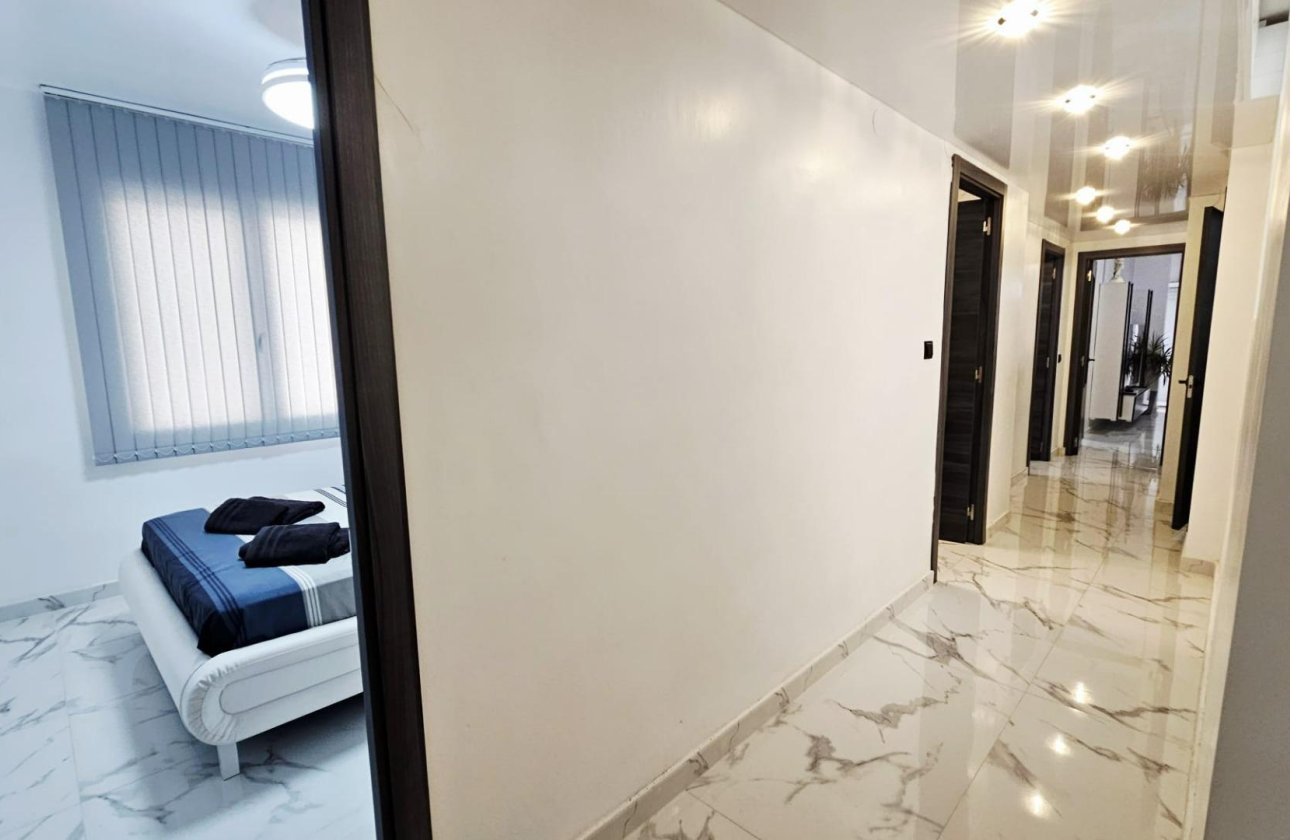 Herverkoop - Appartement -
Torrevieja - Acequion