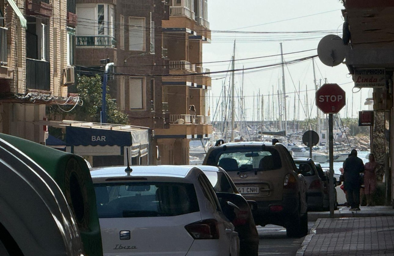 Herverkoop - Appartement -
Torrevieja - Acequion