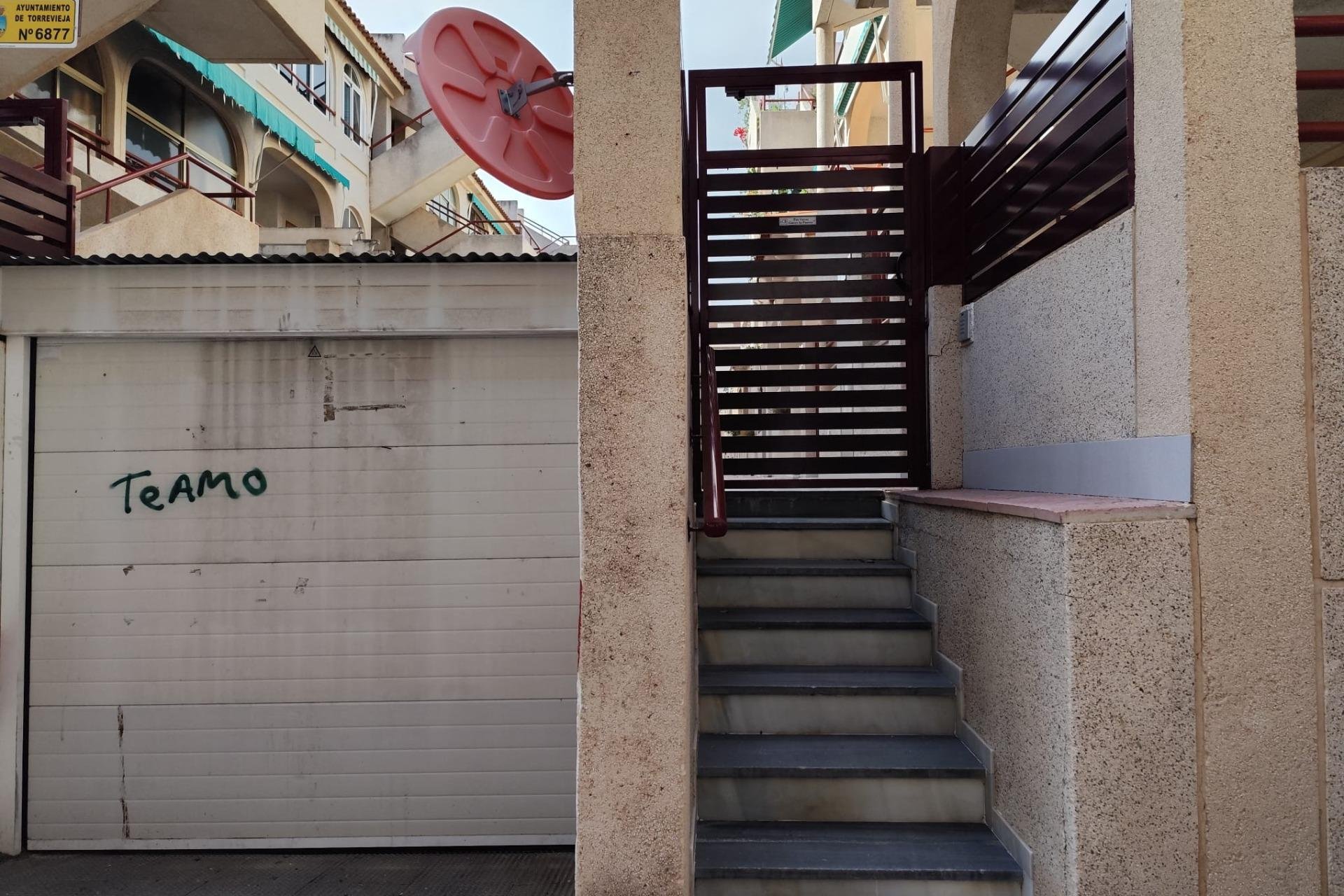 Herverkoop - Appartement -
Torrevieja - Acequion