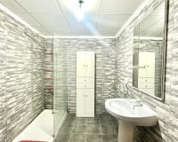 Herverkoop - Appartement -
Torrevieja - Acequion