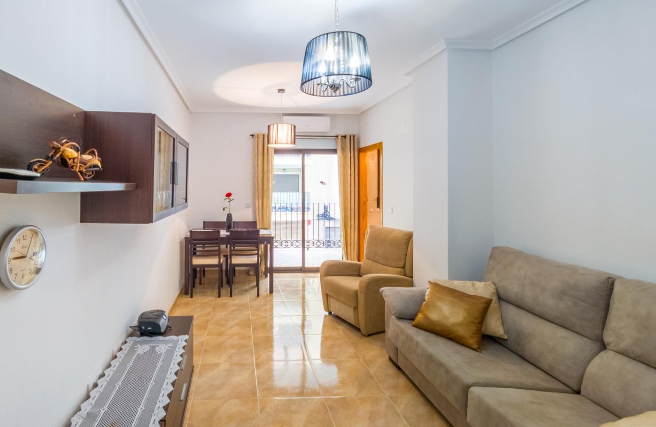 Herverkoop - Appartement -
Torrevieja - Acequion