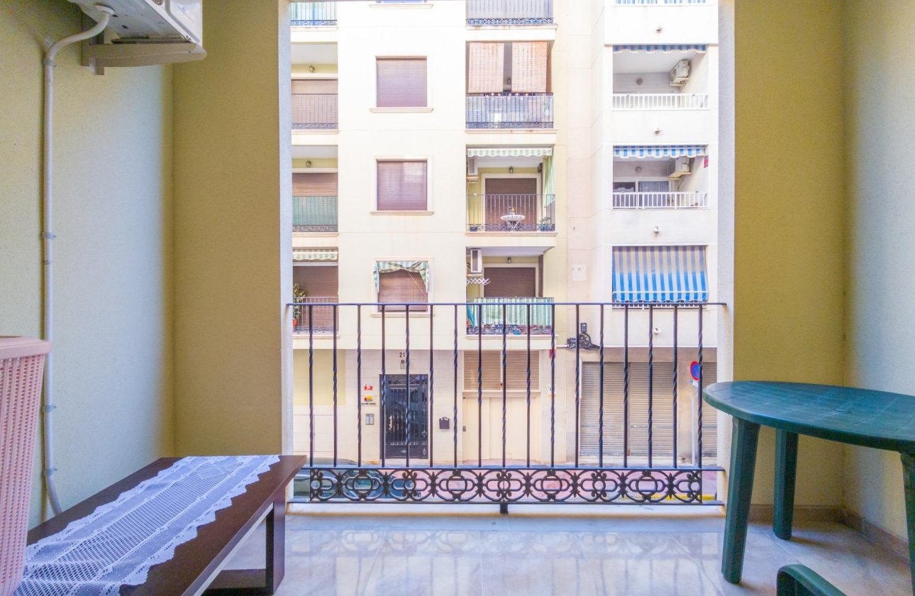 Herverkoop - Appartement -
Torrevieja - Acequion
