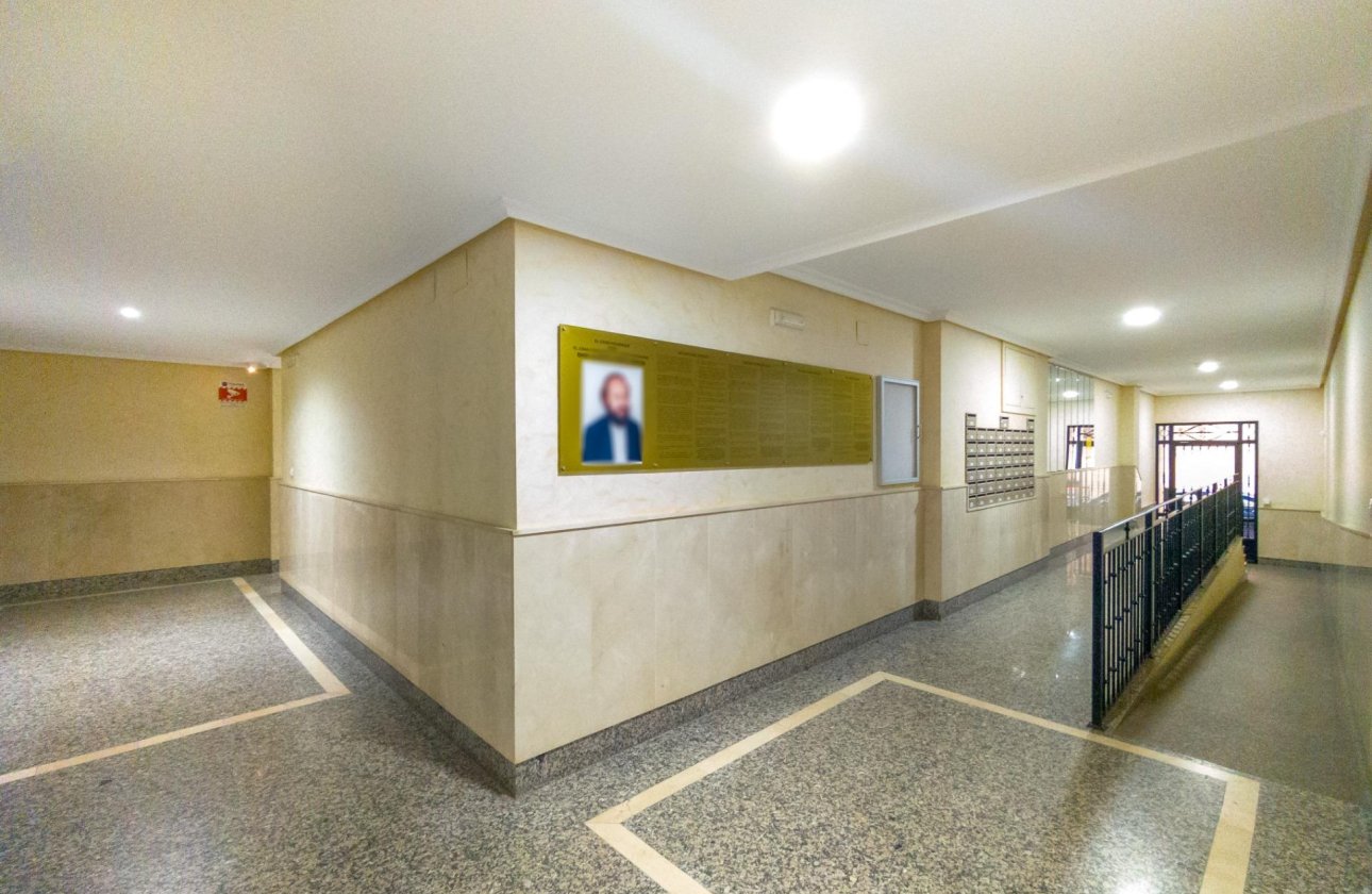 Herverkoop - Appartement -
Torrevieja - Acequion