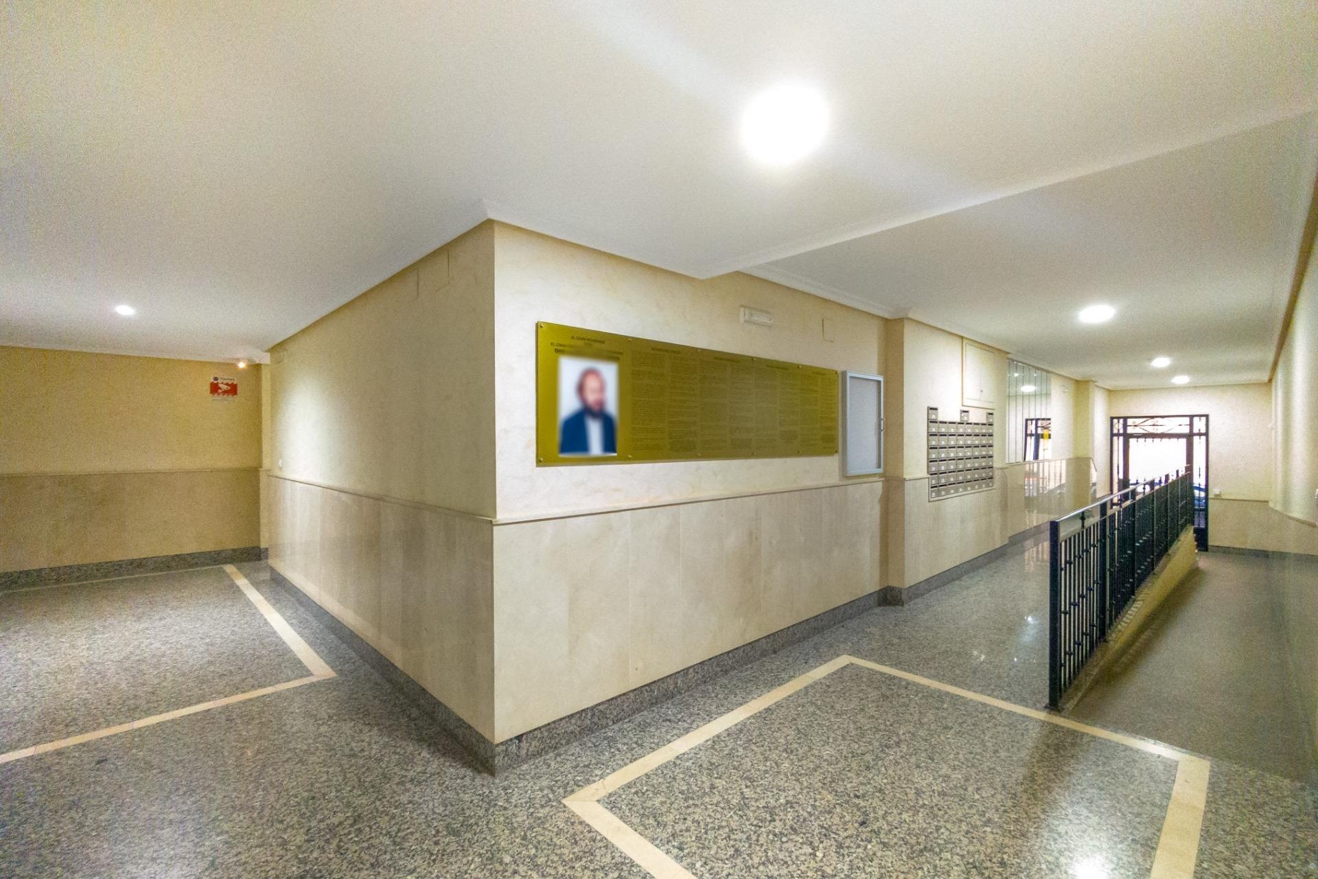 Herverkoop - Appartement -
Torrevieja - Acequion