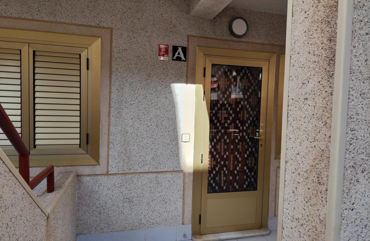 Herverkoop - Appartement -
Torrevieja - Acequion