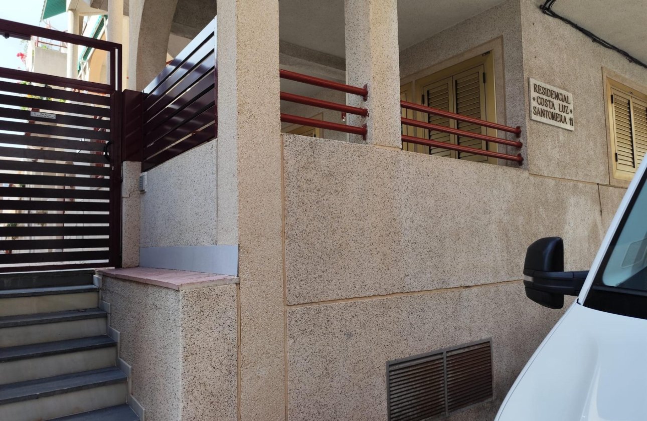 Herverkoop - Appartement -
Torrevieja - Acequion