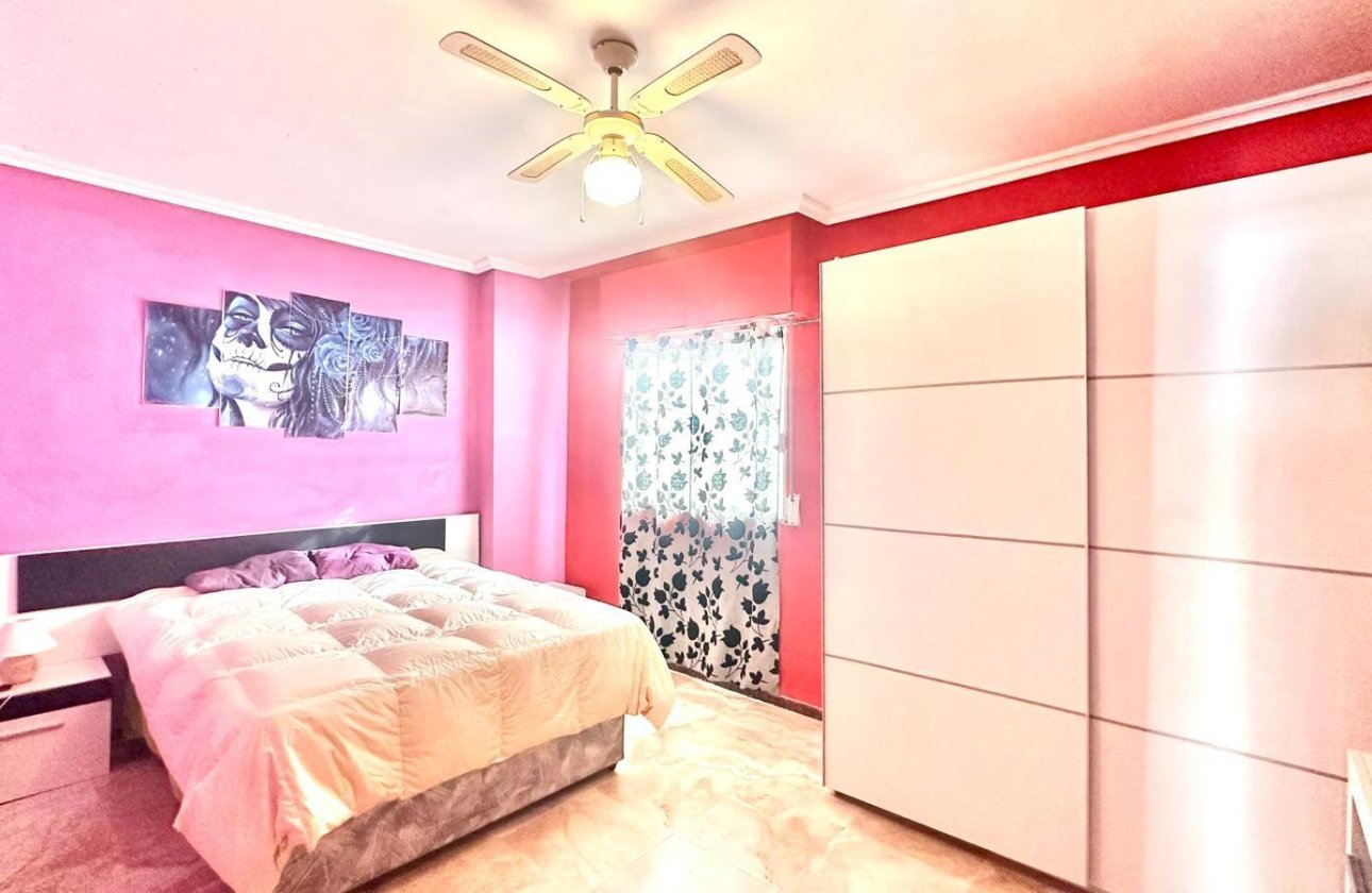 Herverkoop - Appartement -
Torrevieja - Acequion