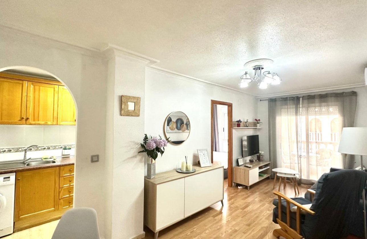 Herverkoop - Appartement -
Torrevieja - Acequion