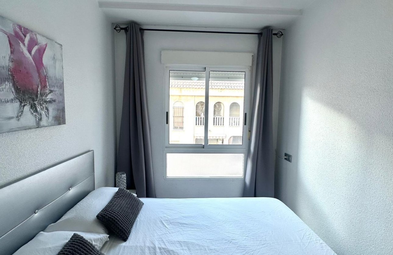 Herverkoop - Appartement -
Torrevieja - Acequion