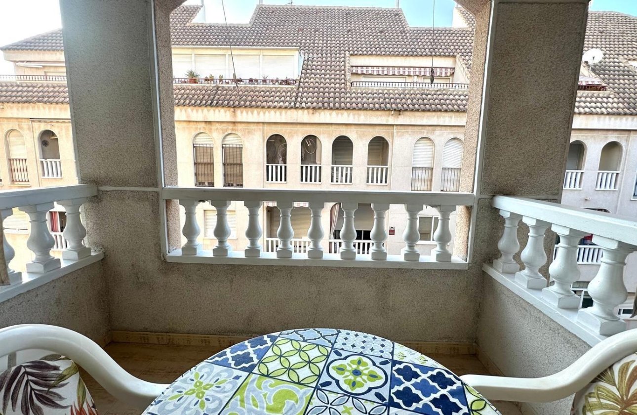 Herverkoop - Appartement -
Torrevieja - Acequion