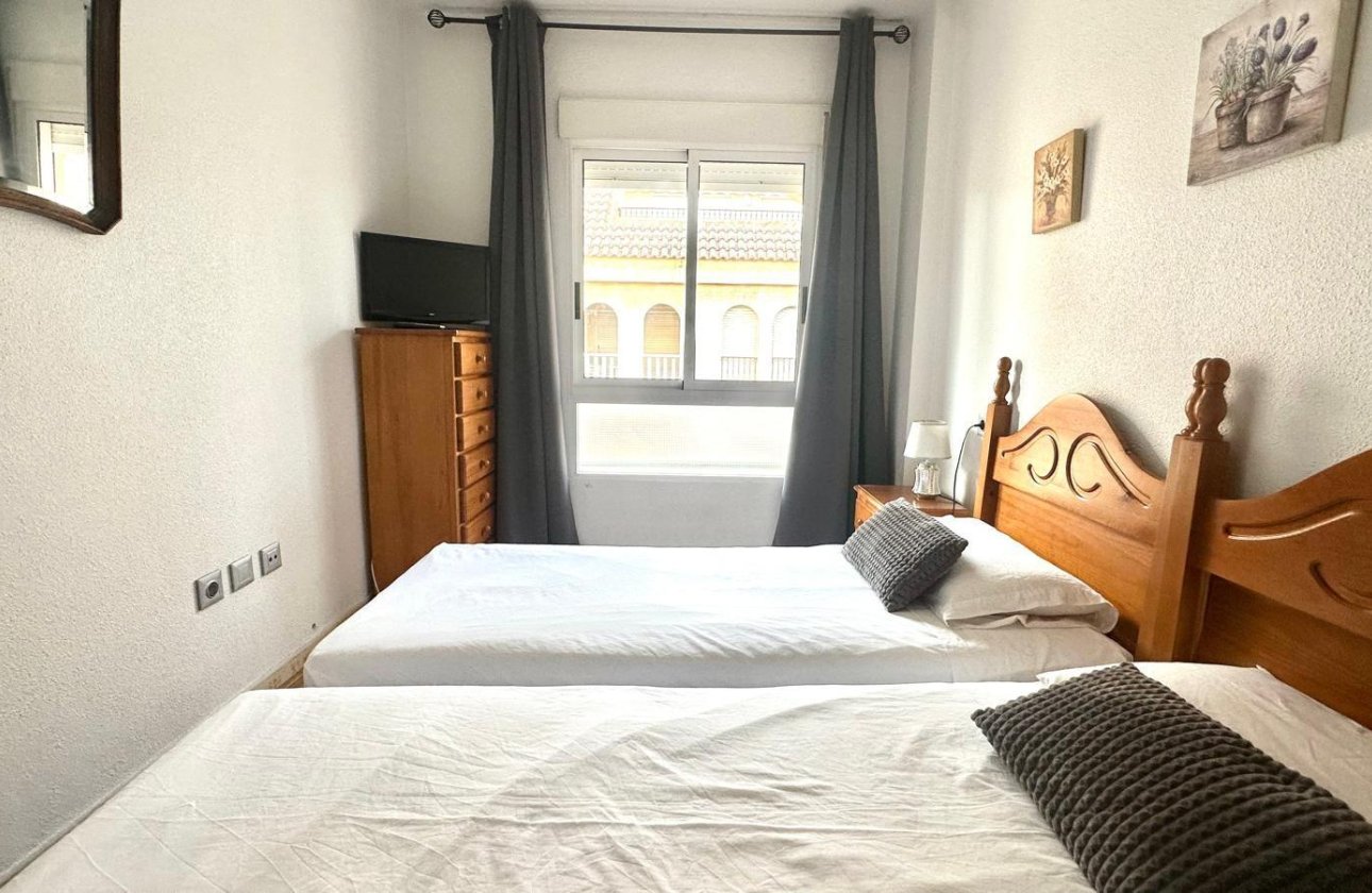 Herverkoop - Appartement -
Torrevieja - Acequion