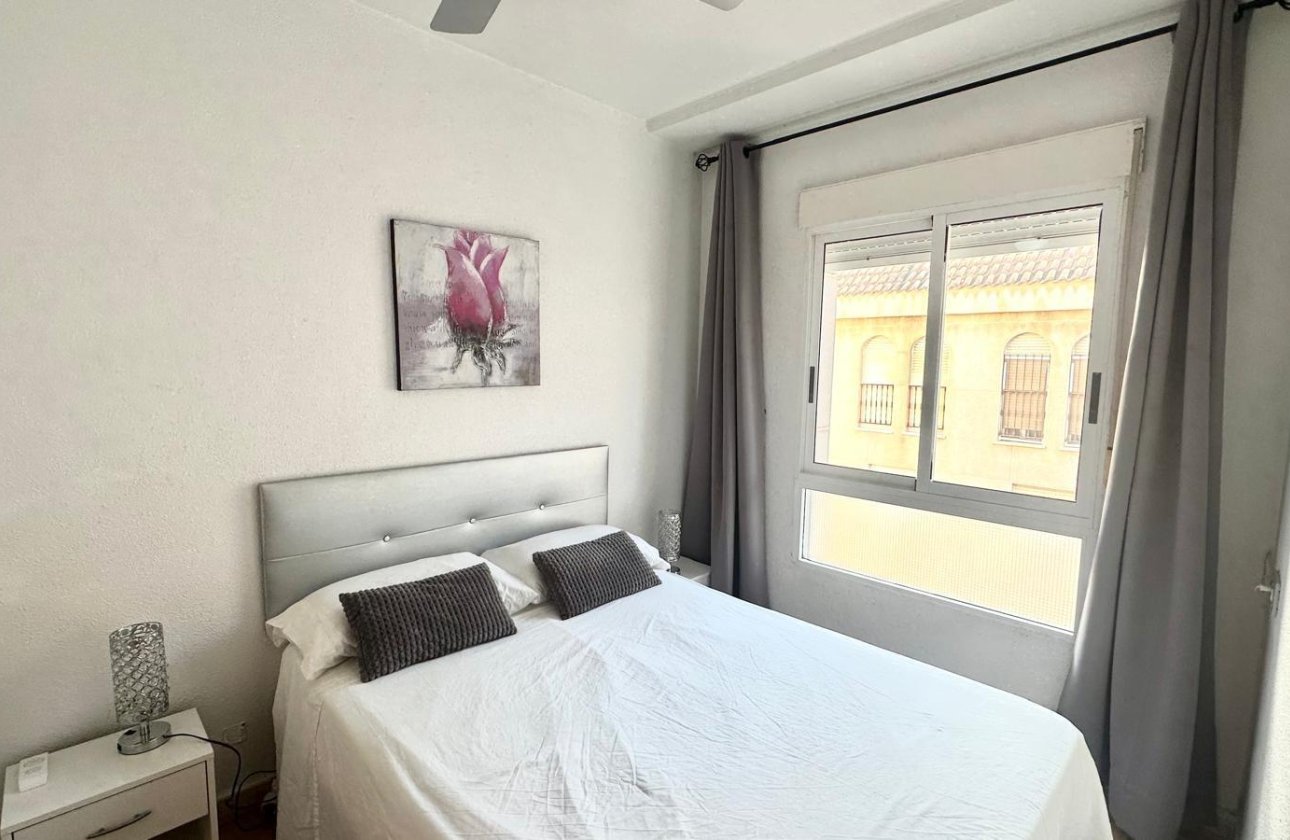 Herverkoop - Appartement -
Torrevieja - Acequion