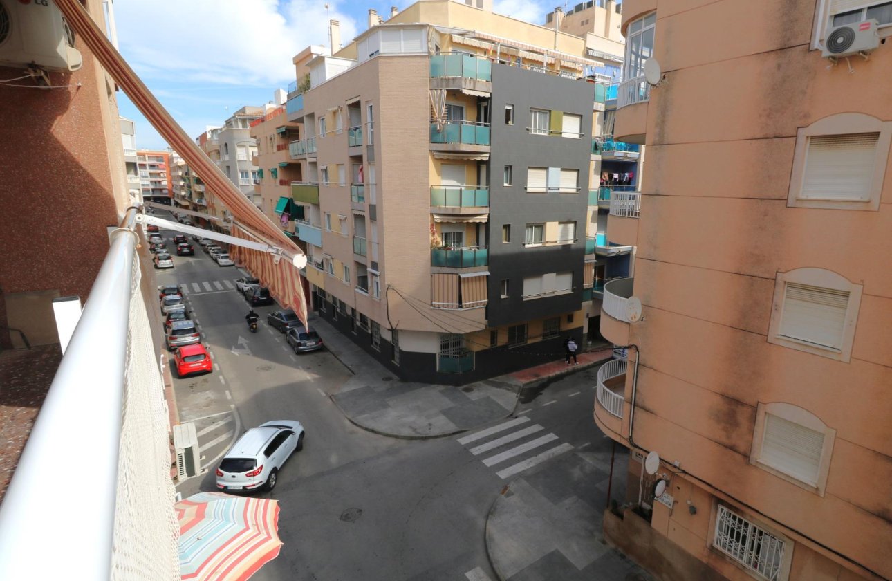 Herverkoop - Appartement -
Torrevieja - Acequion