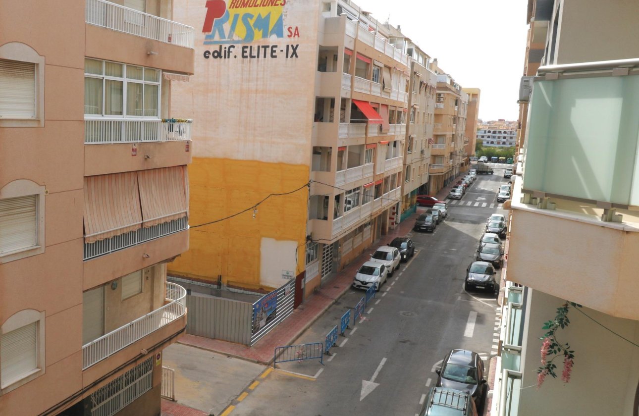 Herverkoop - Appartement -
Torrevieja - Acequion
