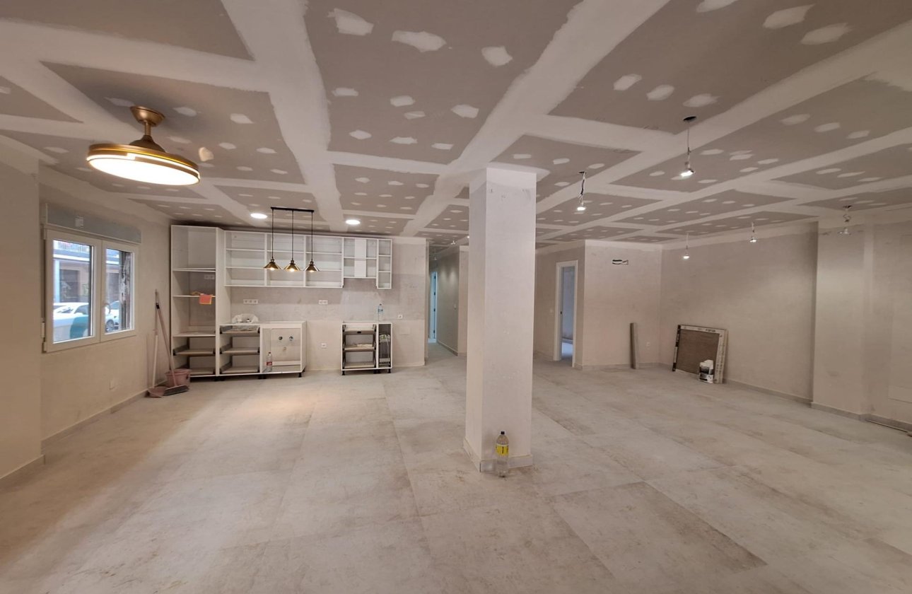 Herverkoop - Appartement -
Torrevieja - Acequion