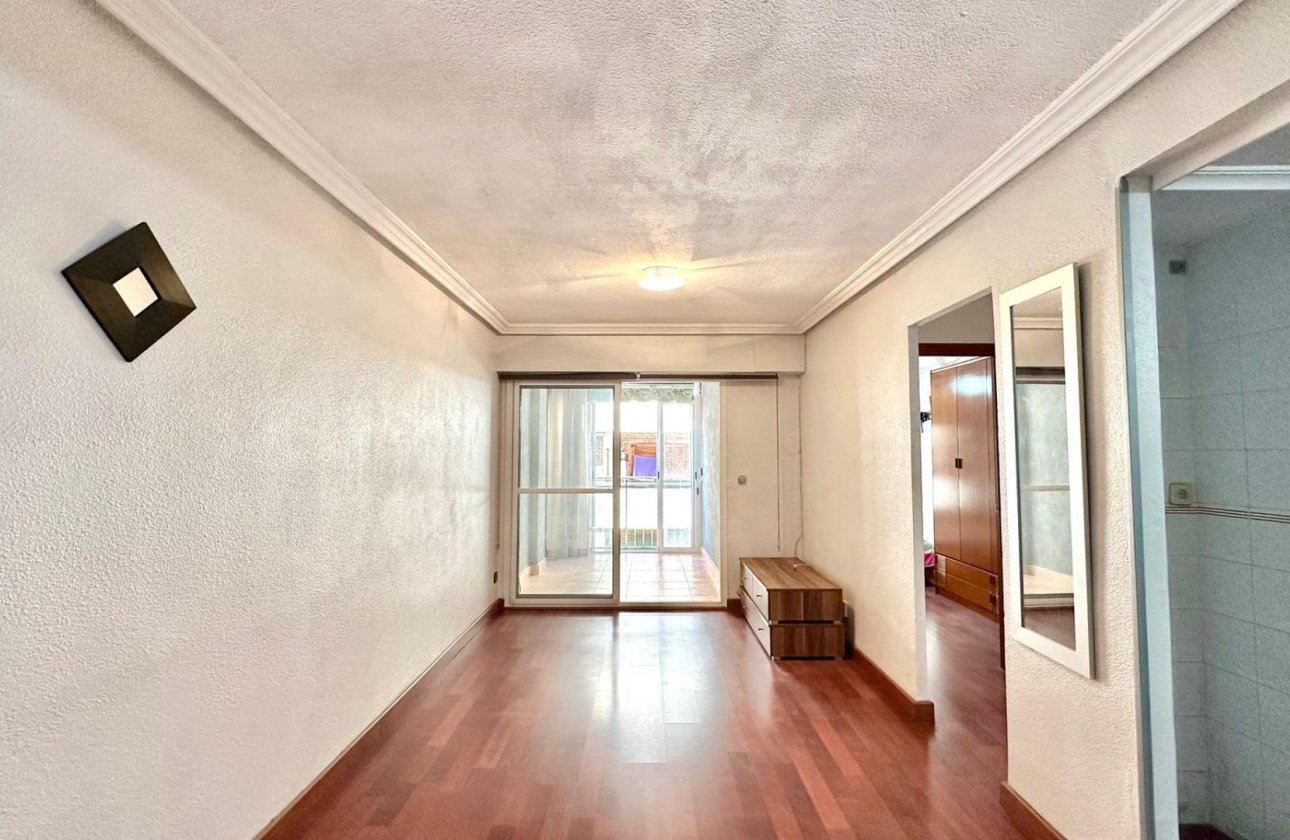 Herverkoop - Appartement -
Torrevieja - Acequion