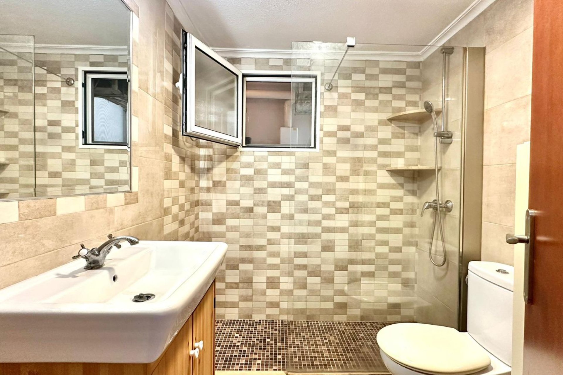 Herverkoop - Appartement -
Torrevieja - Acequion