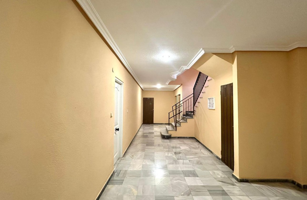 Herverkoop - Appartement -
Torrevieja - Acequion