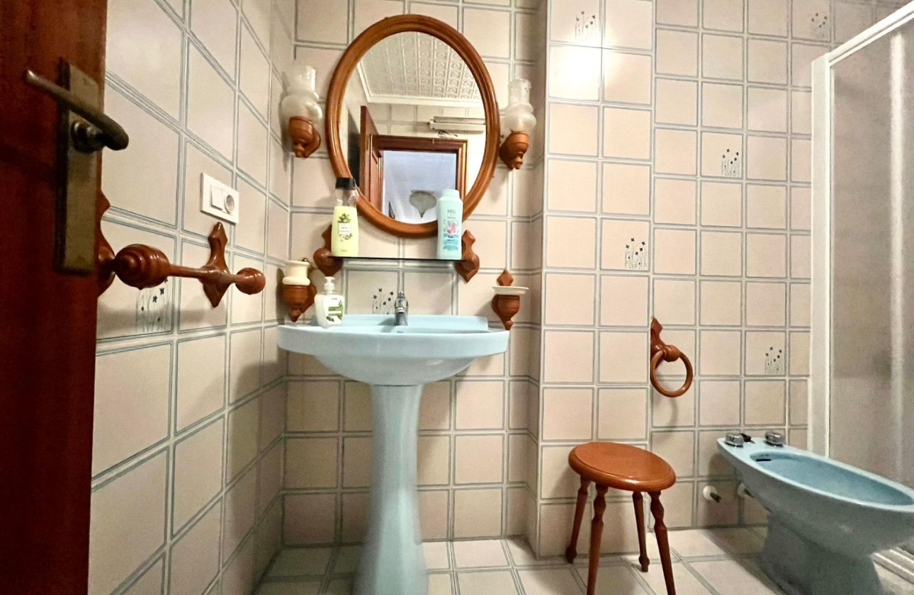 Herverkoop - Appartement -
Torrevieja - Acequion