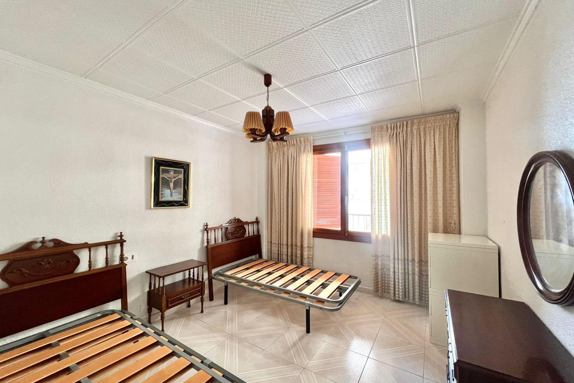 Herverkoop - Appartement -
Torrevieja - Acequion