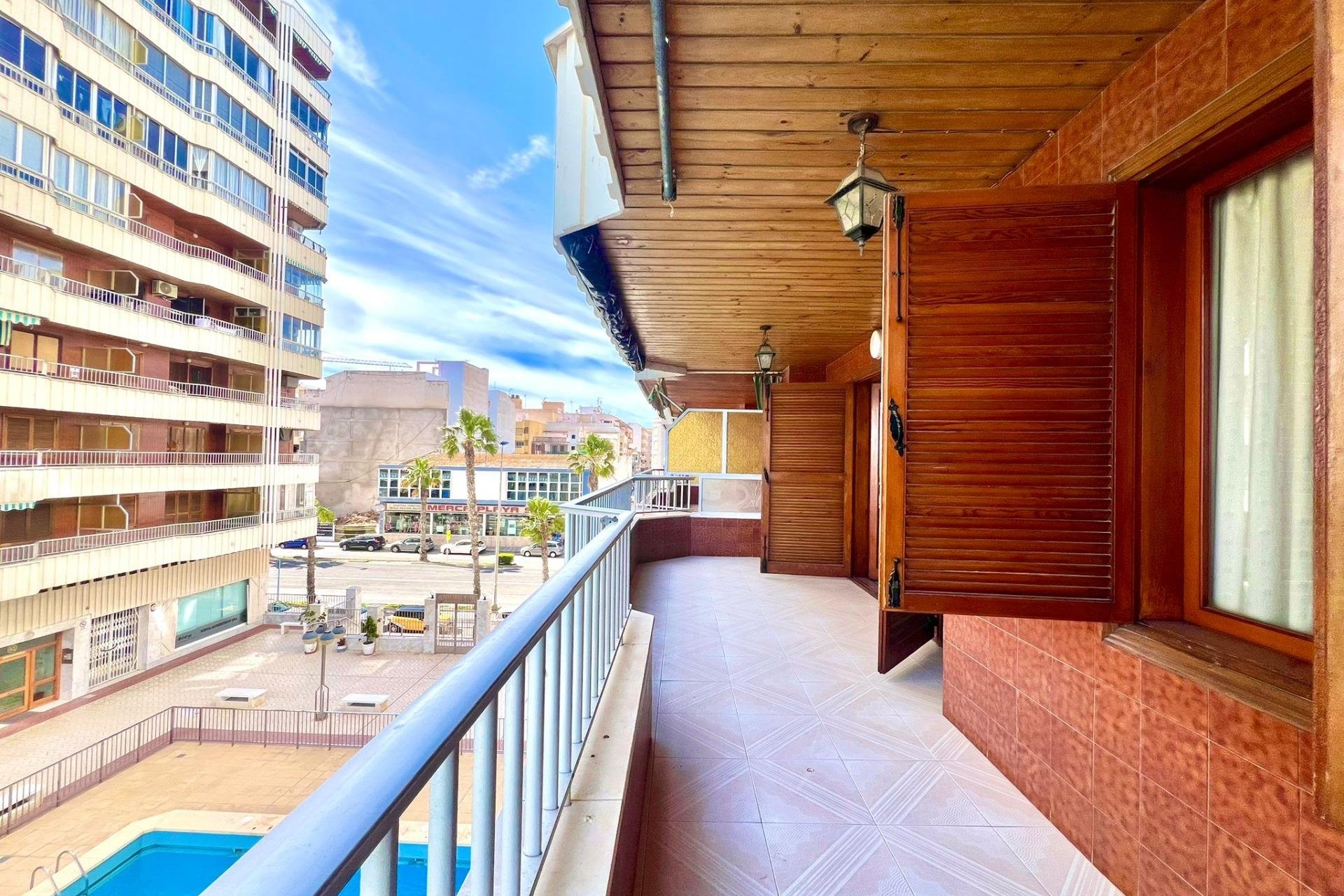 Herverkoop - Appartement -
Torrevieja - Acequion