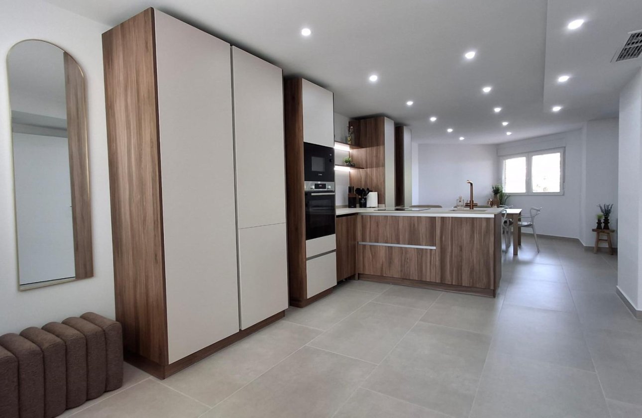 Herverkoop - Appartement -
Torrevieja - Acequion