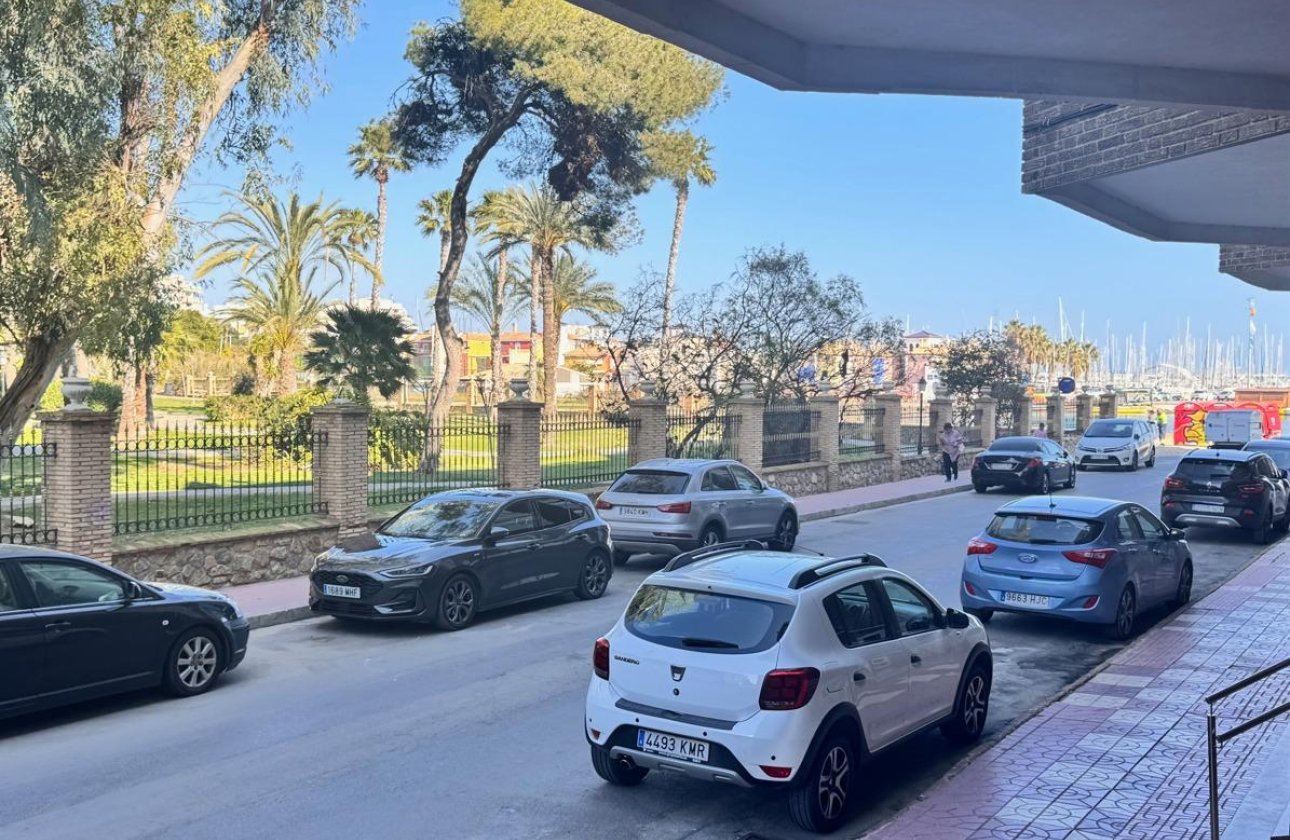 Herverkoop - Appartement -
Torrevieja - Acequion