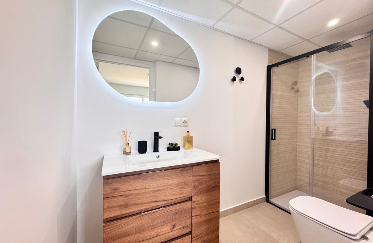 Herverkoop - Appartement -
Torrevieja - Acequion