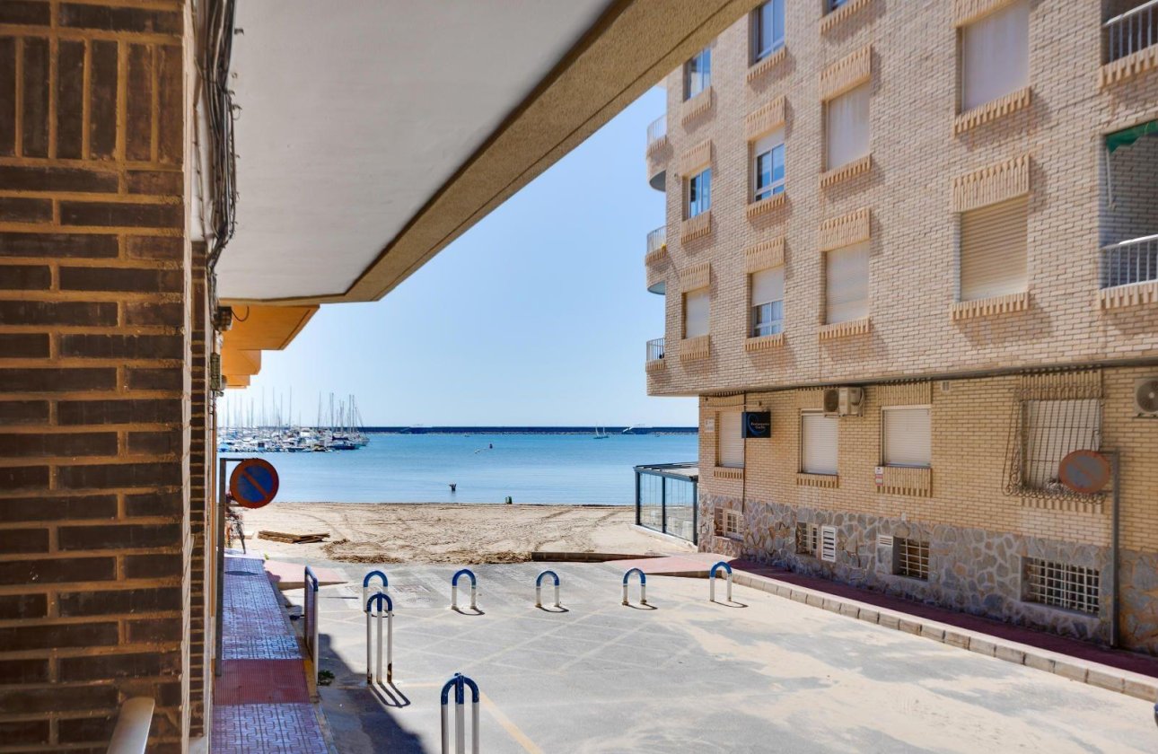 Herverkoop - Appartement -
Torrevieja - Acequion