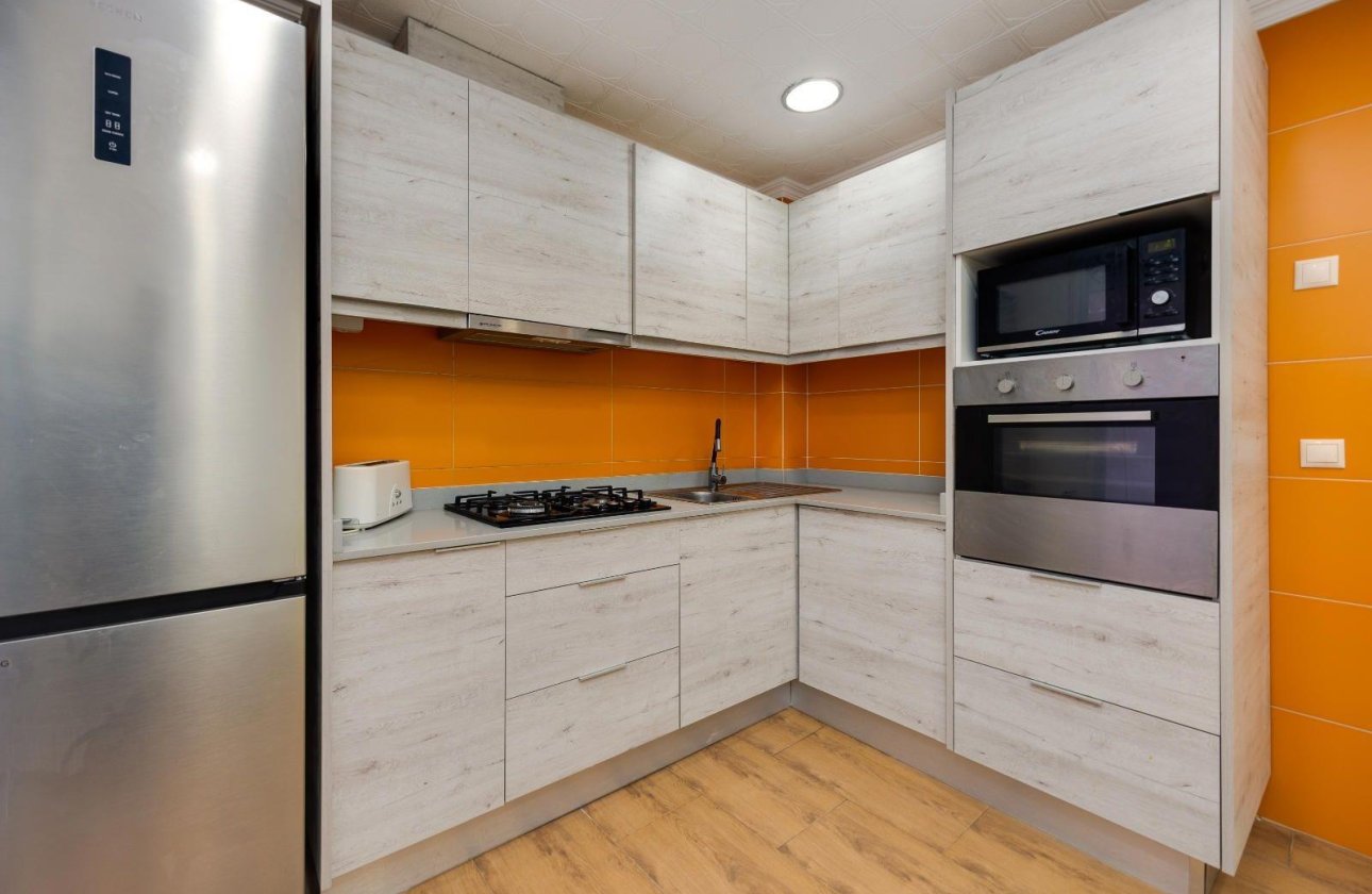 Herverkoop - Appartement -
Torrevieja - Acequion