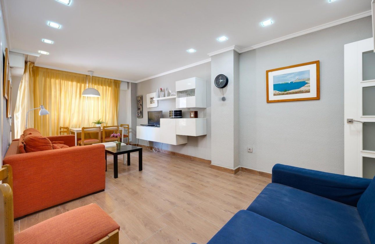 Herverkoop - Appartement -
Torrevieja - Acequion