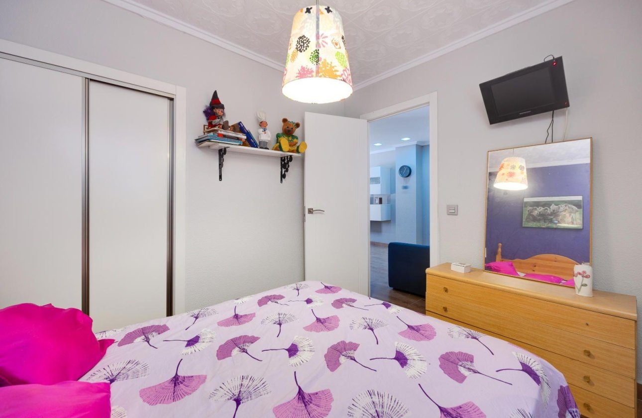 Herverkoop - Appartement -
Torrevieja - Acequion