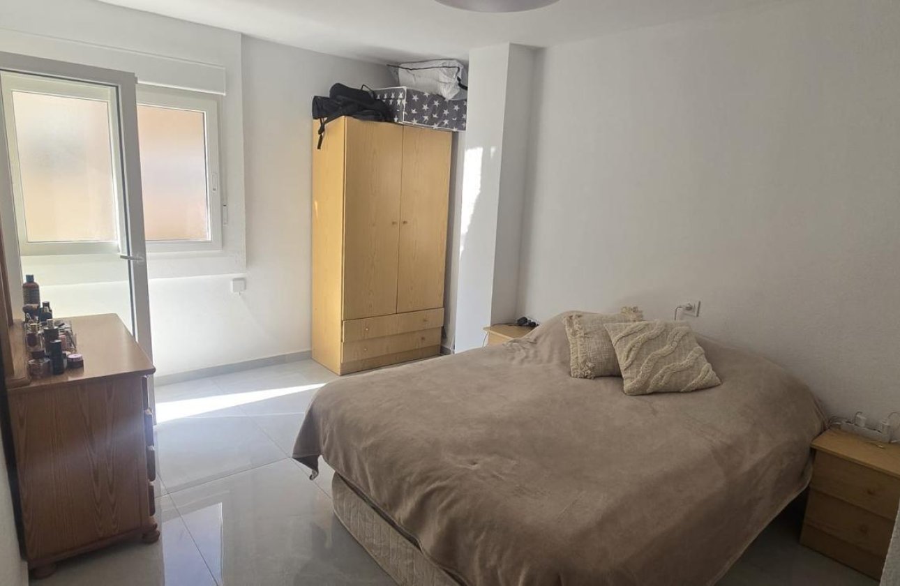 Herverkoop - Appartement -
Torrevieja - Acequion