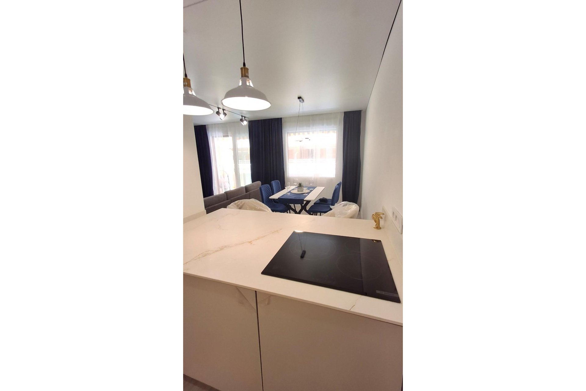 Herverkoop - Appartement -
Torrevieja - Acequion