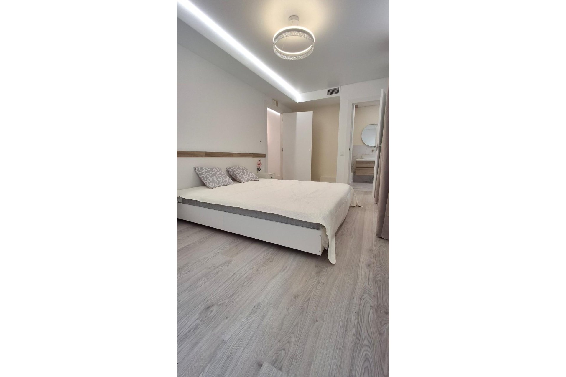 Herverkoop - Appartement -
Torrevieja - Acequion