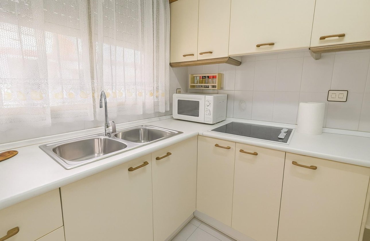 Herverkoop - Appartement -
Torrevieja - Acequion