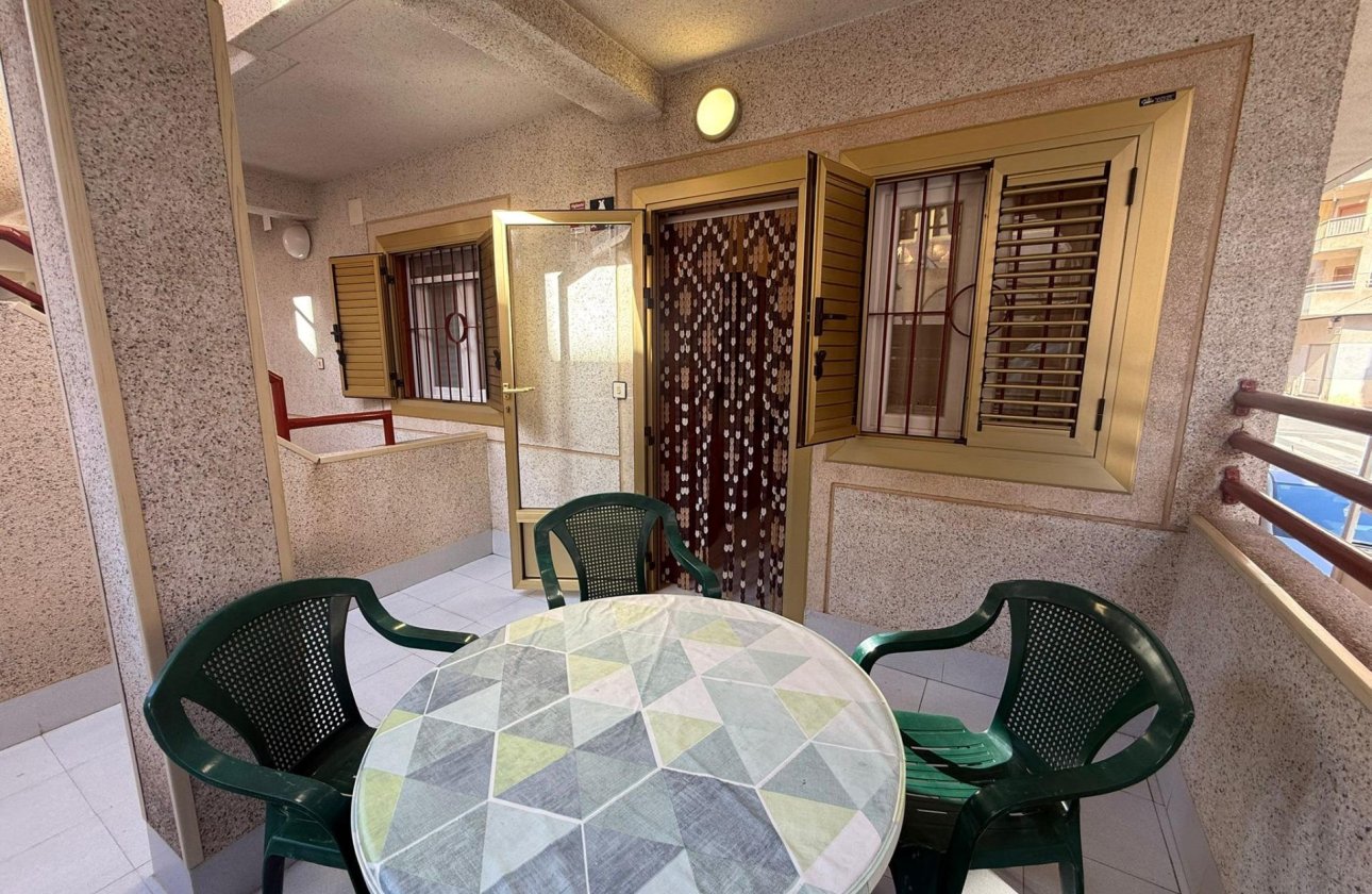 Herverkoop - Appartement -
Torrevieja - Acequion