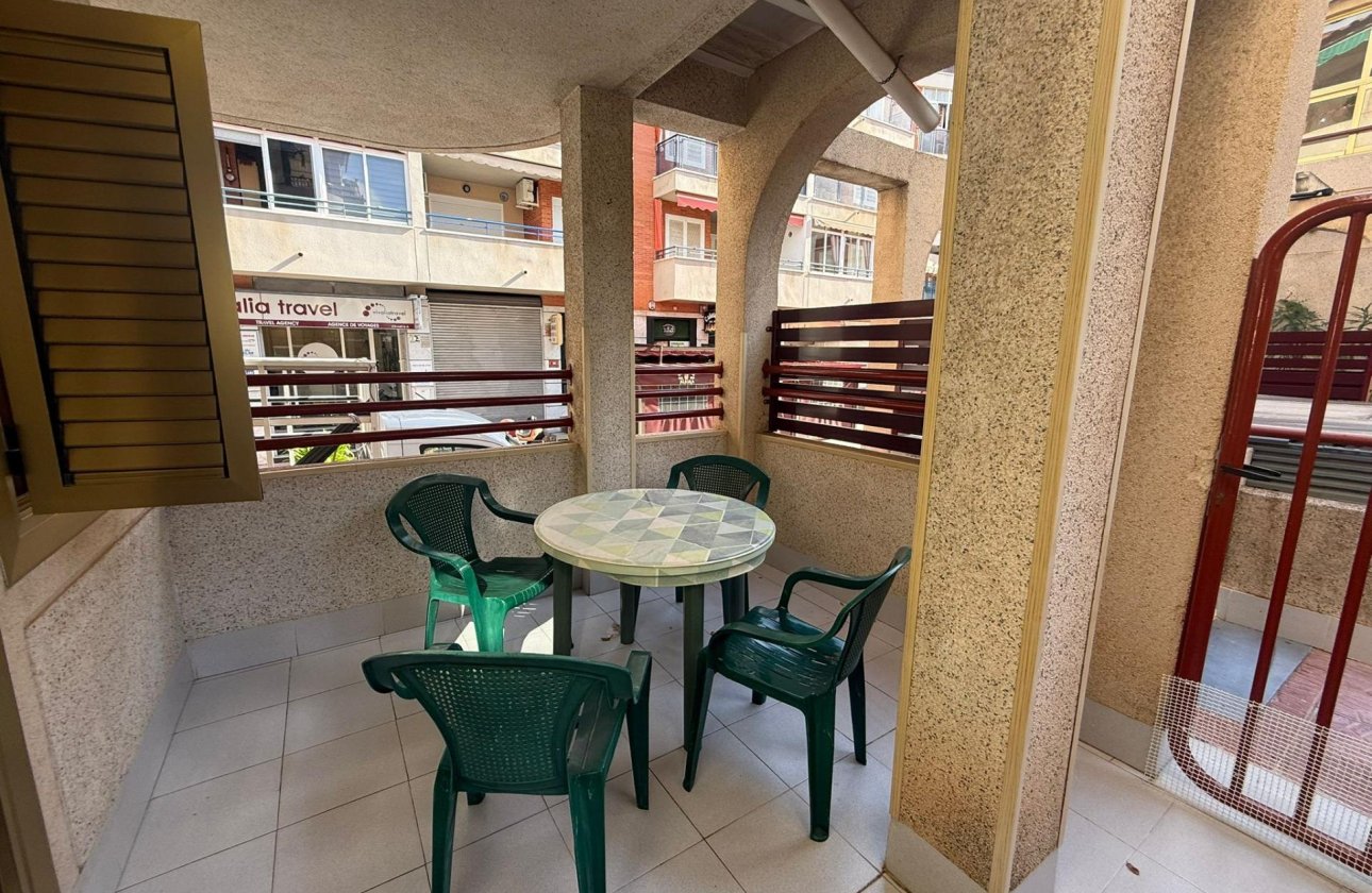 Herverkoop - Appartement -
Torrevieja - Acequion