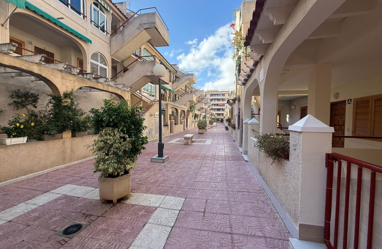 Herverkoop - Appartement -
Torrevieja - Acequion