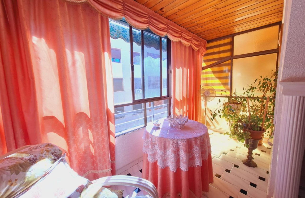 Herverkoop - Appartement -
Torrevieja - Acequion