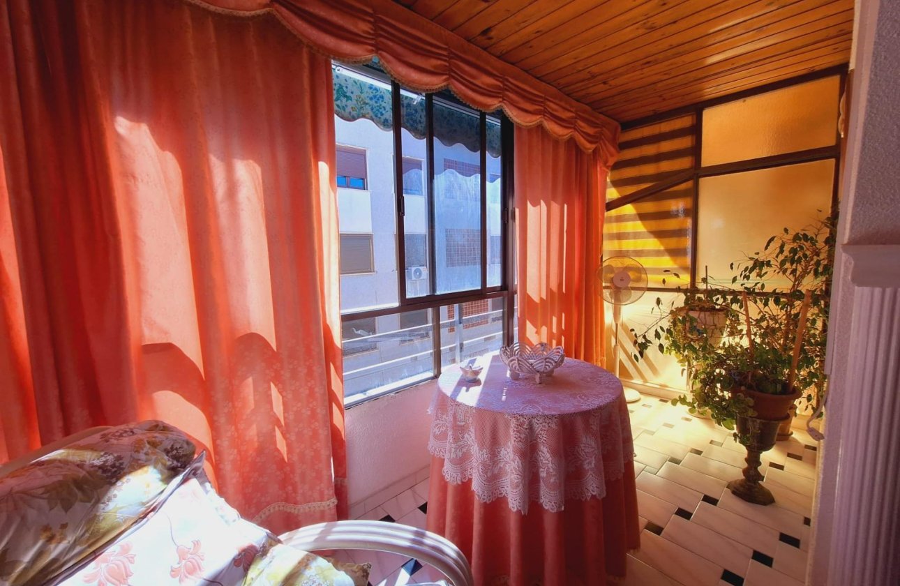 Herverkoop - Appartement -
Torrevieja - Acequion