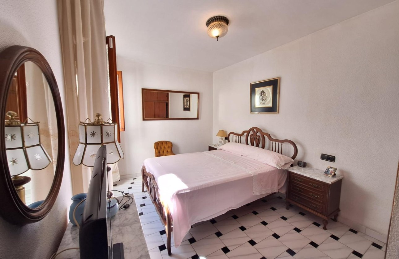 Herverkoop - Appartement -
Torrevieja - Acequion