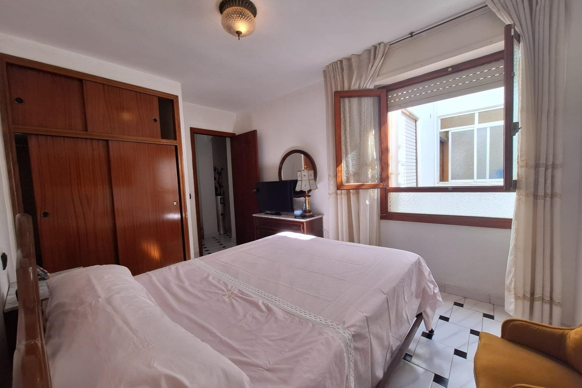Herverkoop - Appartement -
Torrevieja - Acequion