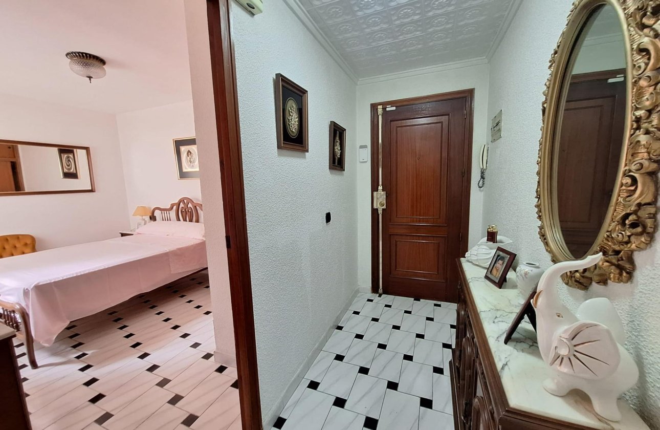 Herverkoop - Appartement -
Torrevieja - Acequion