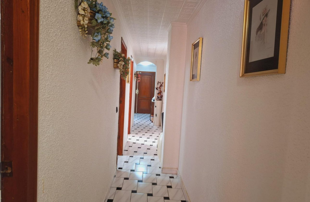 Herverkoop - Appartement -
Torrevieja - Acequion