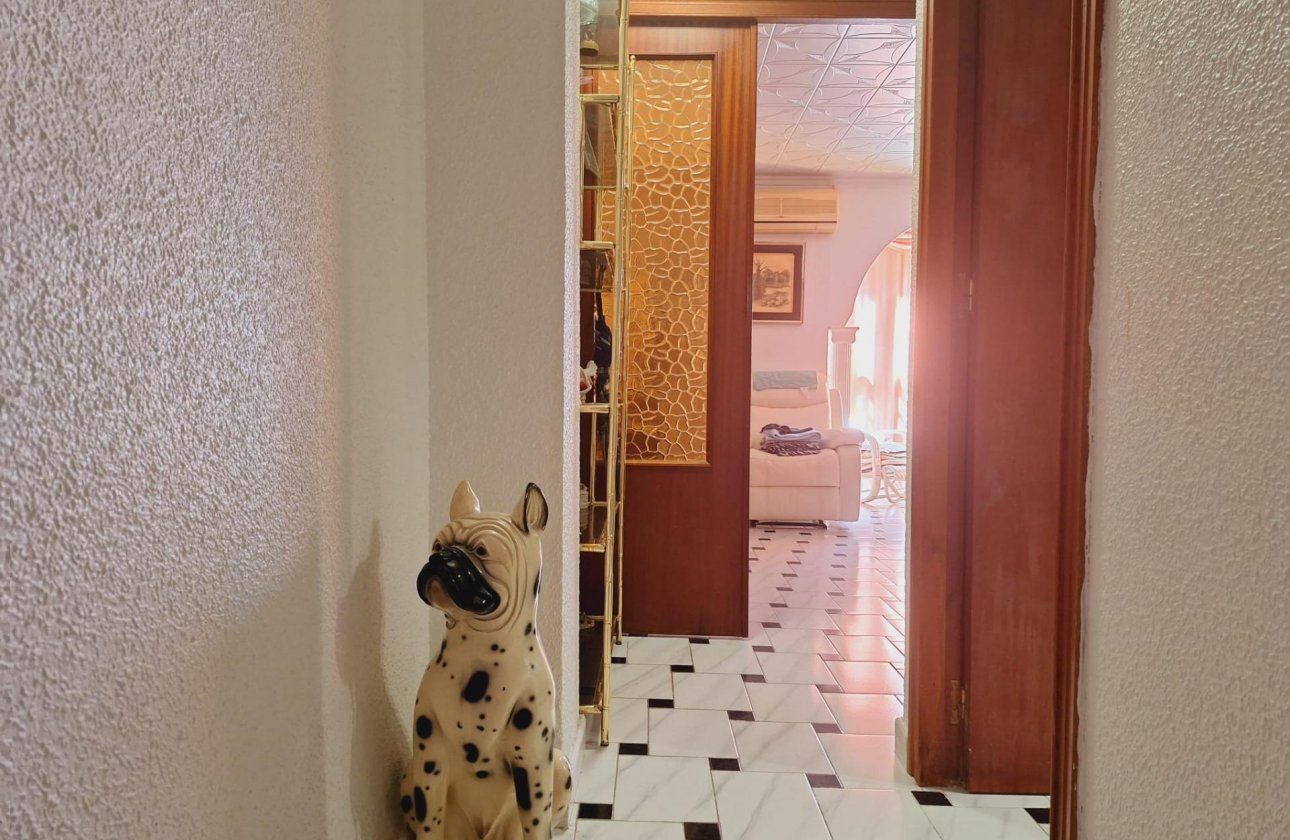Herverkoop - Appartement -
Torrevieja - Acequion