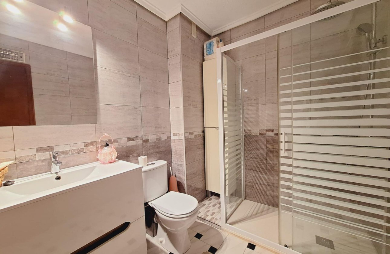 Herverkoop - Appartement -
Torrevieja - Acequion