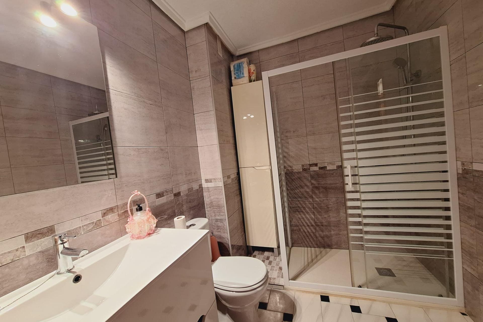 Herverkoop - Appartement -
Torrevieja - Acequion