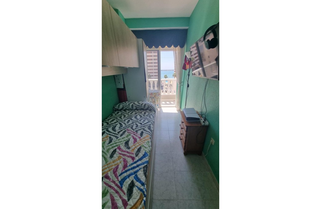 Herverkoop - Appartement -
Torrevieja - Acequion