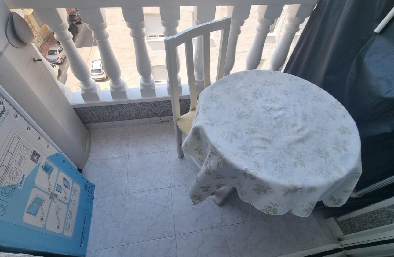 Herverkoop - Appartement -
Torrevieja - Acequion